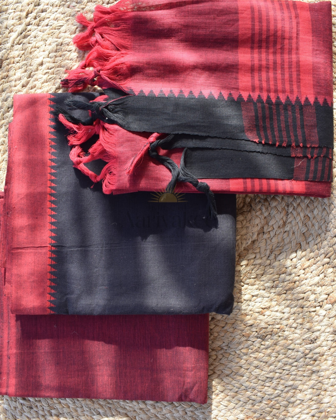 Flamehymn temple boarder handloom cotton suit